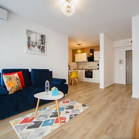 Ferienwohnung Trio Orange Oradea Exterior foto