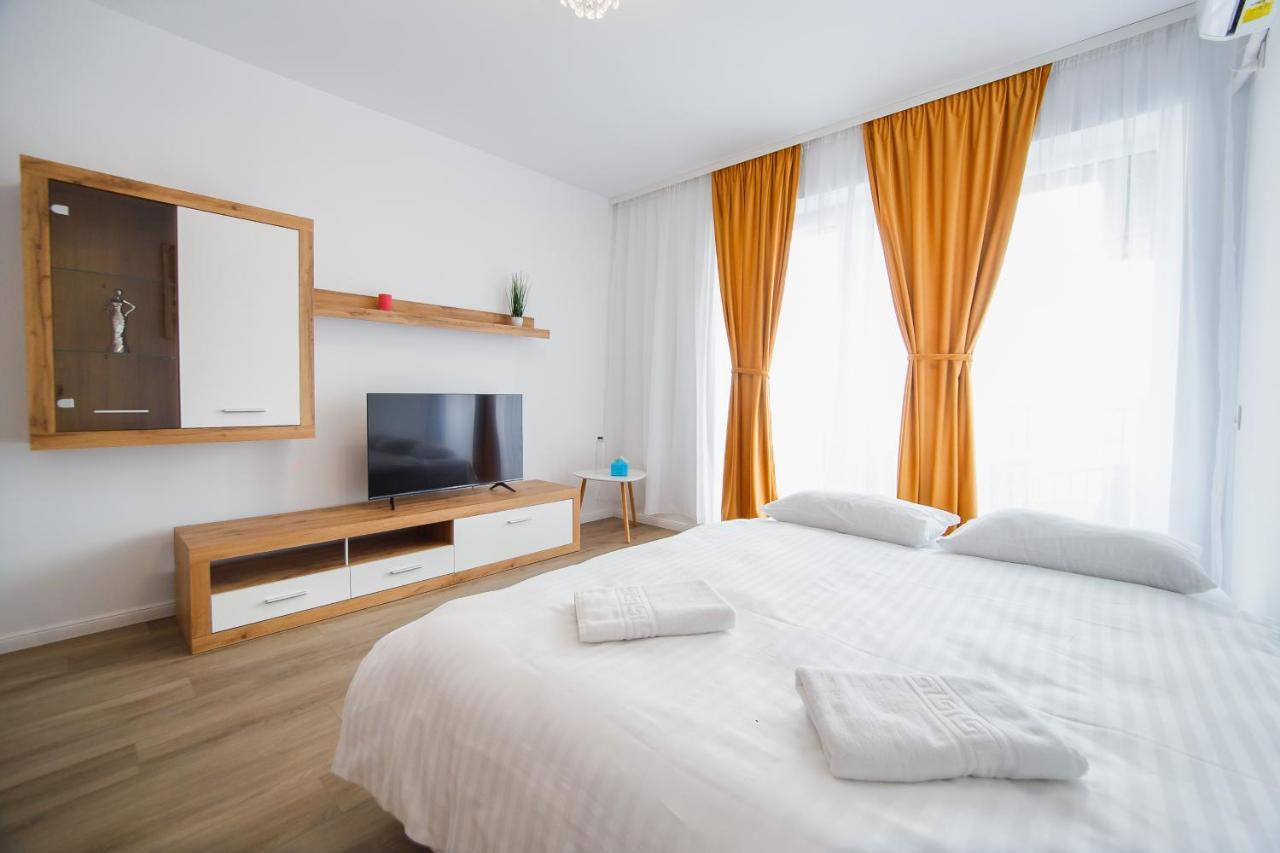 Ferienwohnung Trio Orange Oradea Exterior foto